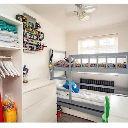2 Bed - Walking Distance To Harry Potter Studio Watford  Ngoại thất bức ảnh